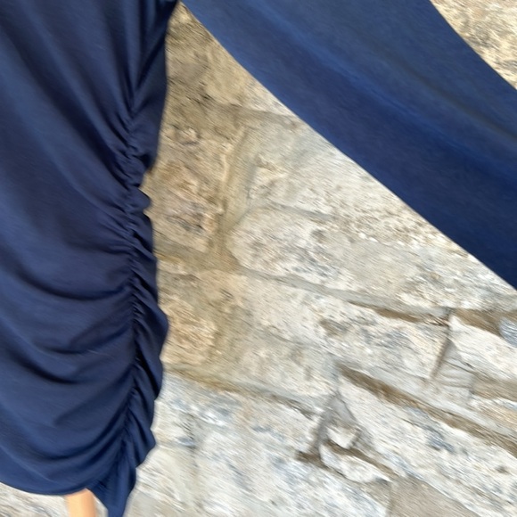 Top with side ruching - Picture 3 of 7